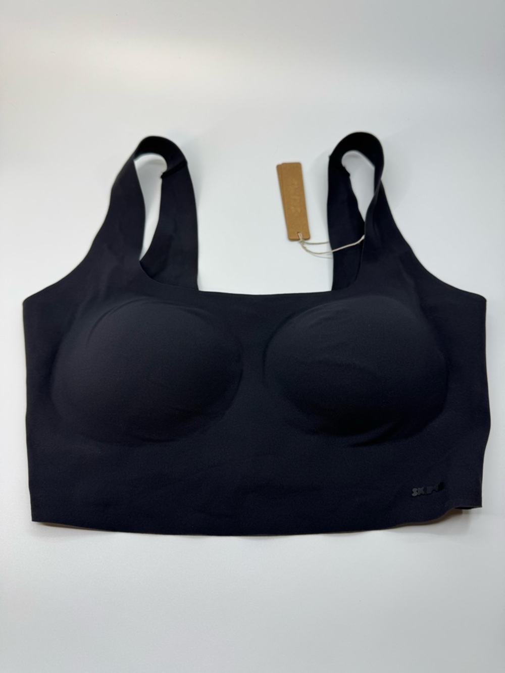 SKIMS Naked Scoop Tank Top Bra Size: Medium Onyx